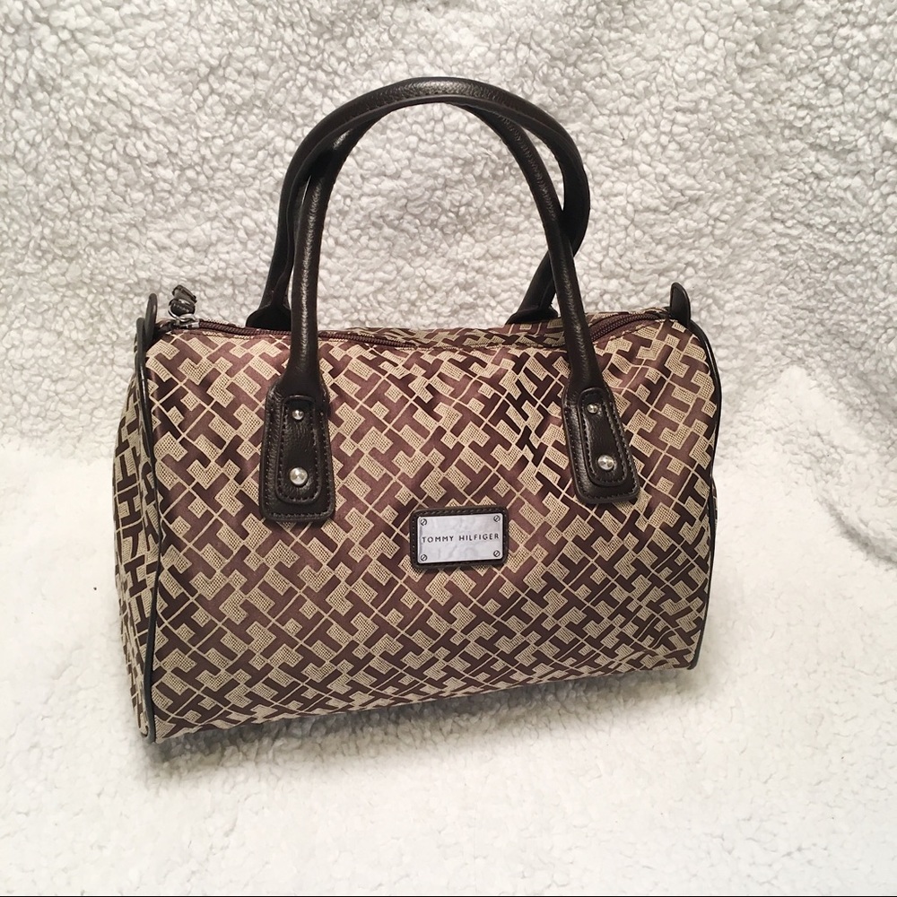 Tommy Hilfiger Logo Tan & Brown Handbag